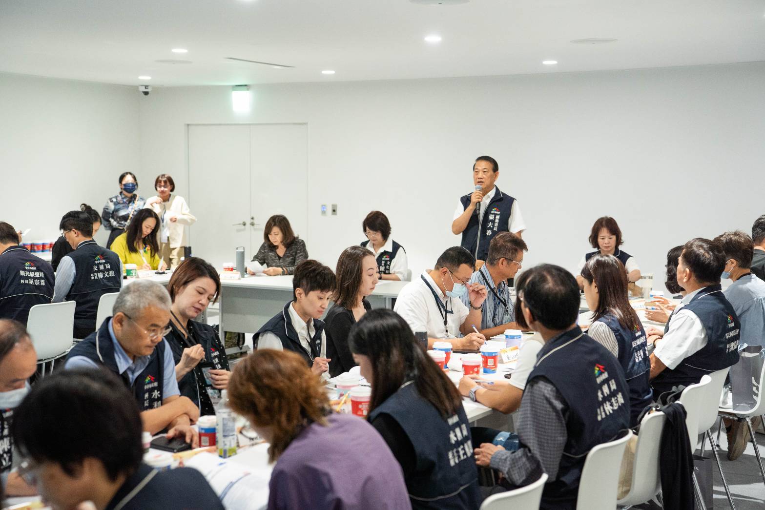 企業共好之外,我們還缺點什麼? 「台中文化ESG」恐淪為形象包裝 10 %E8%87%BA%E4%B8%AD%E5%B8%82%E6%96%87%E5%8C%96%E5%89%B5%E6%84%8F%E7%94%A2%E6%A5%AD%E6%8E%A8%E5%8B%95%E5%A7%94%E5%93%A1%E6%9C%83%E6%96%BC%E8%87%BA%E4%B8%AD%E7%B6%A0%E7%BE%8E%E5%9C%96%E5%8F%AC%E9%96%8B