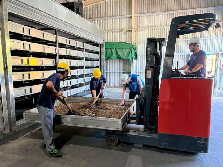 20251102175813 060d0972