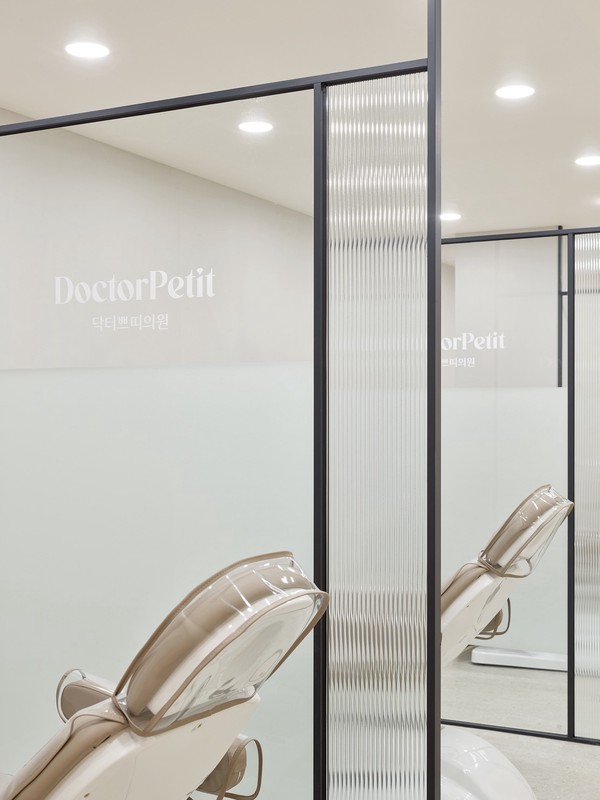 7bbbb4eb a11c 4dea 9bcd 1219a415923a 176213033607060523503651011