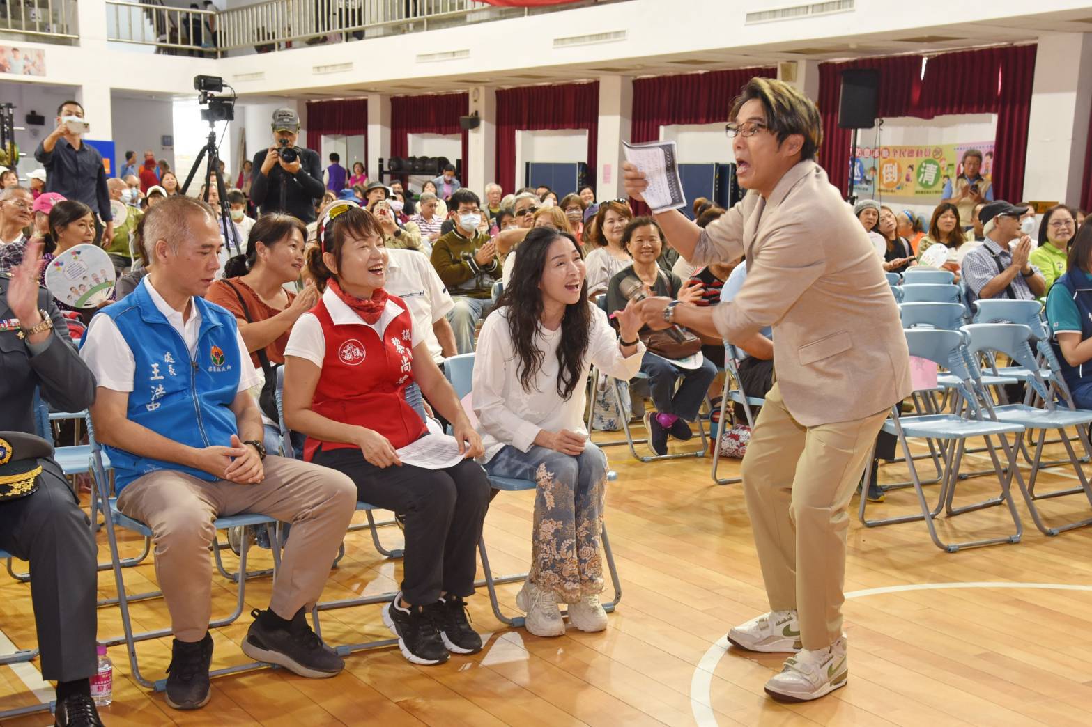 1521076 - 報新聞 Mega News 1521076