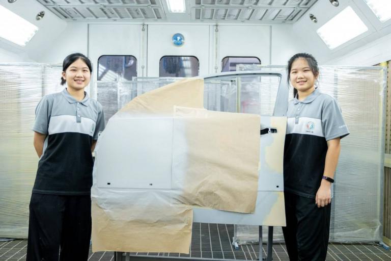 20251104003257 e52c0498