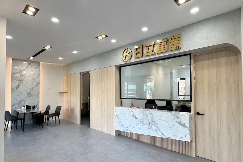 352cf80c f825 4d6a 88d4 2bd6aa861d57