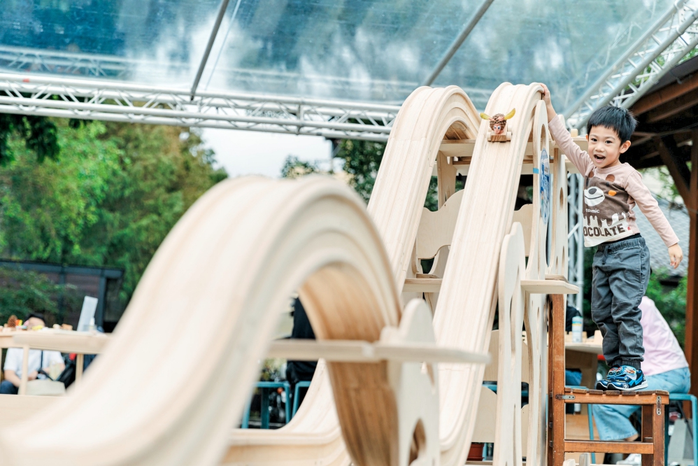 17 - 報新聞 Mega News 17