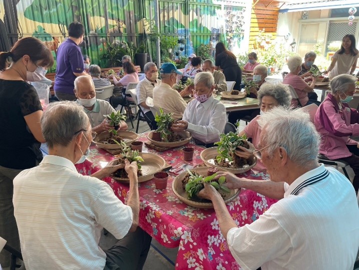 %E9%95%B7%E8%80%85%E5%85%B1%E5%89%B5%E4%B9%8B1