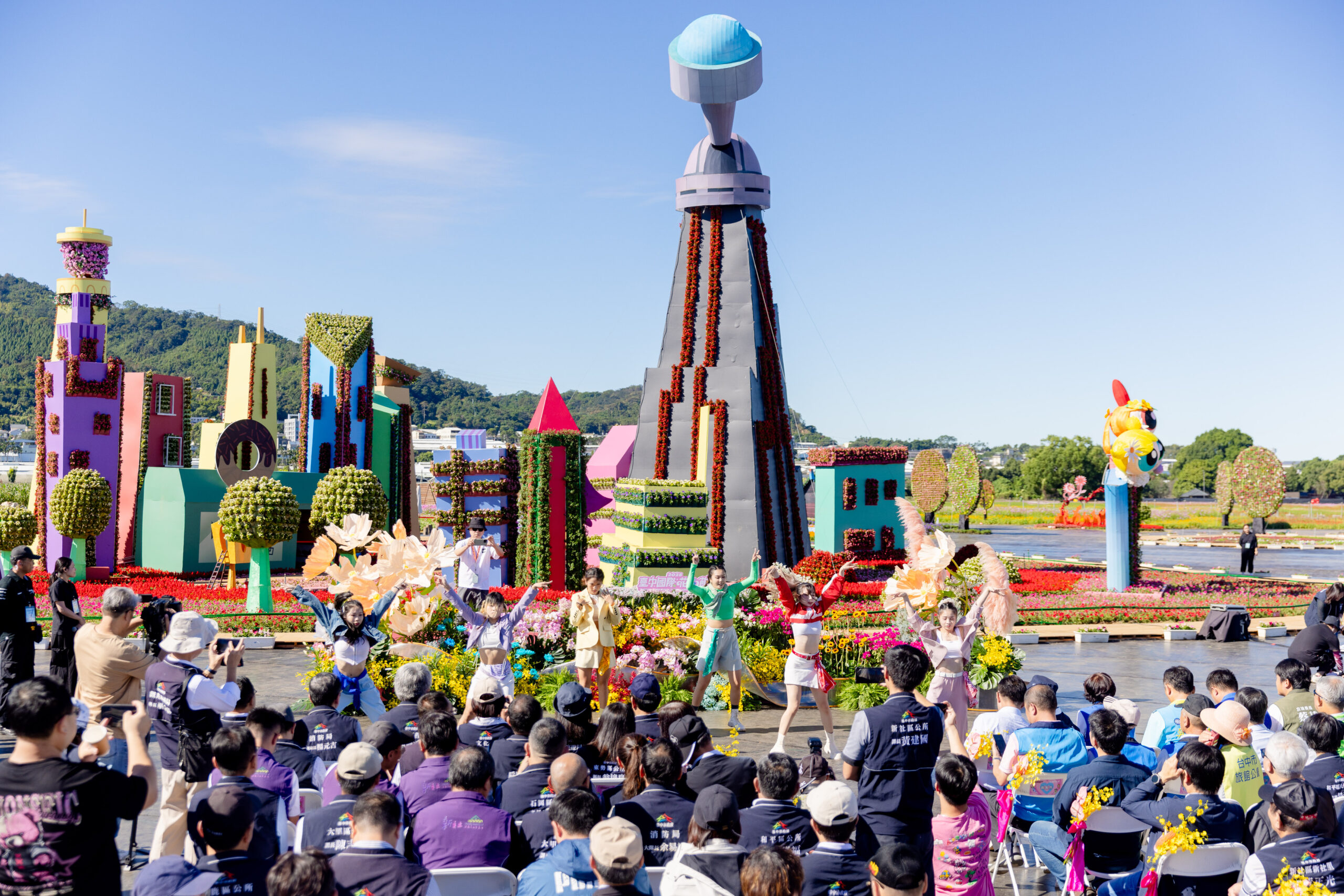 %E5%8F%B0%E4%B8%AD%E5%9C%8B%E9%9A%9B%E8%8A%B1%E6%AF%AF%E7%AF%80%E7%86%B1%E9%AC%A7%E7%99%BB%E5%A0%B4 scaled