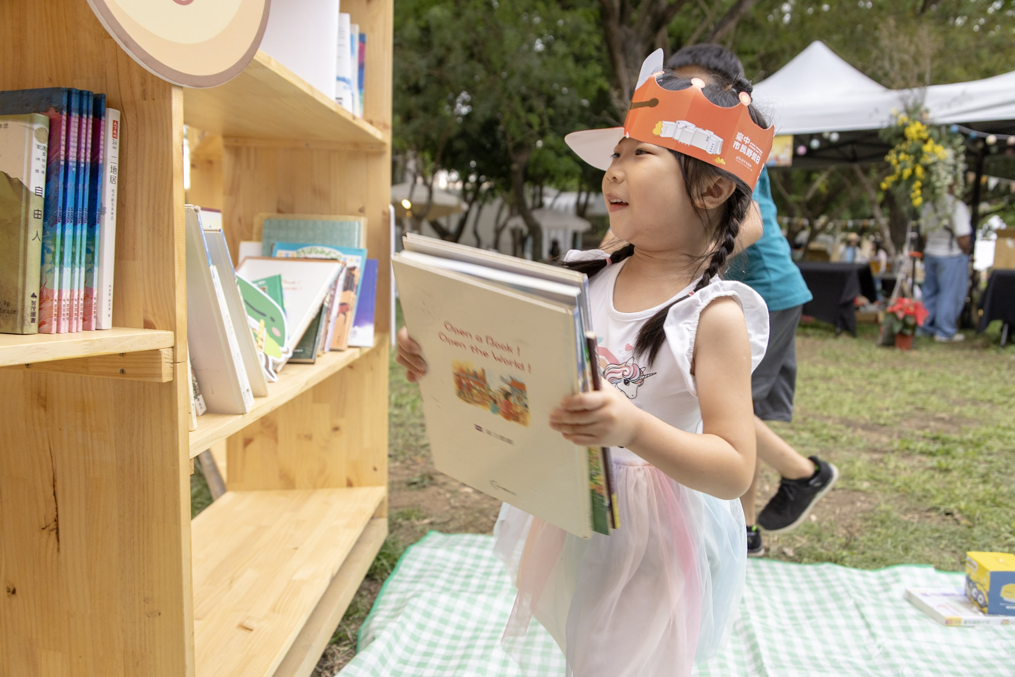 公共閱讀與城市治理 台中漂書架的經濟學 11 04 %E5%BB%BA%E8%A8%AD%E5%B1%80%E8%88%87%E6%96%87%E5%8C%96%E5%B1%80%E5%90%88%E4%BD%9C%E9%99%B3%E5%88%97%E5%A4%9A%E9%81%942 000%E6%9C%AC%E5%90%84%E5%BC%8F%E6%9B%B8%E7%B1%8D %E6%B0%91%E7%9C%BE%E5%8F%AF%E8%87%AA%E7%94%B1%E5%8F%96%E9%96%B1%E5%96%9C%E6%84%9B%E7%9A%84%E6%9B%B8