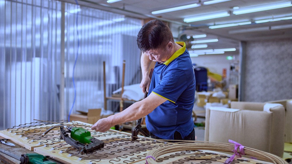 赫里亞推出「訂製沙發款式均一價」策略 尺寸與面料定價更透明 6 8accae94 b29f 4998 ad8f ea47bfff6d91 176240749175549368004186830