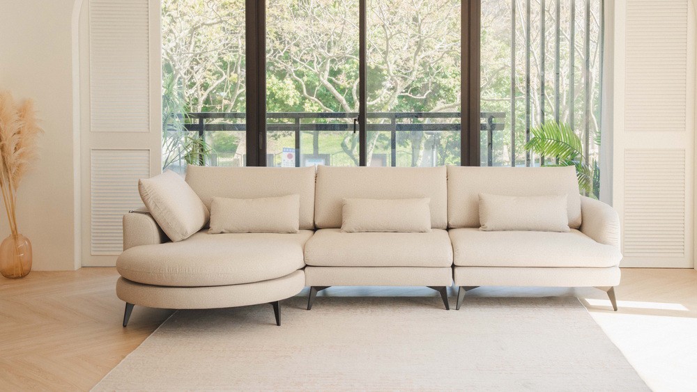 赫里亞推出「訂製沙發款式均一價」策略 尺寸與面料定價更透明 7 8accae94 b29f 4998 ad8f ea47bfff6d91 176240751828416425202405025