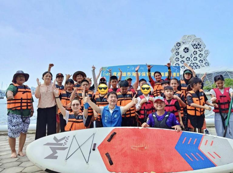 海洋局海洋環境教育向下扎根 原鄉學童愛河灣親海體驗 5 20251106164545 2494b71c