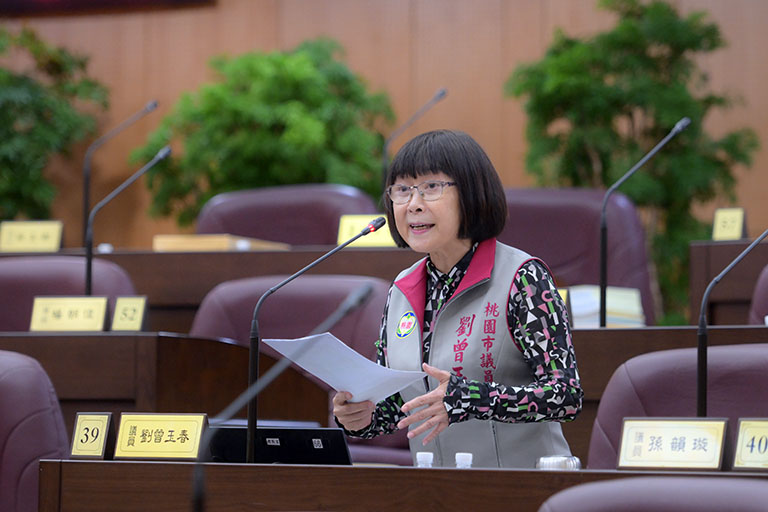 打造特色候車亭與本土長照 劉曾玉春議員倡城市美學與溫度並進 2 20251106171506 4a7920e9