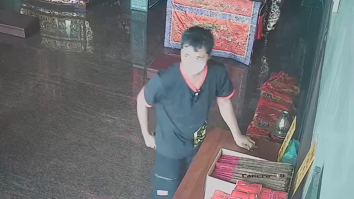 趁廟宴伸「黏手」竊嫌釣線偷香油錢遭警鎖定 8 7ad96ff3 1633 4df9 a8fa b60f55289b5e 176241337727621079407679232