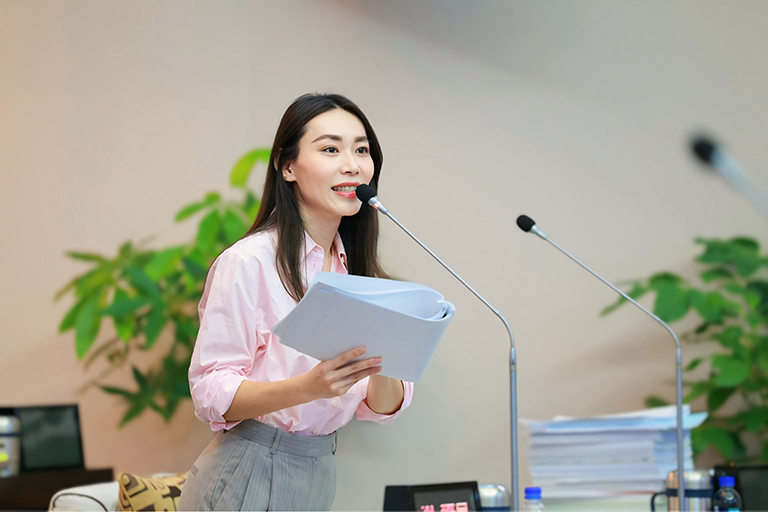 曾之婕市政總質詢 籲做好老人福利服務 2 20251107002210 5ad7e4b8