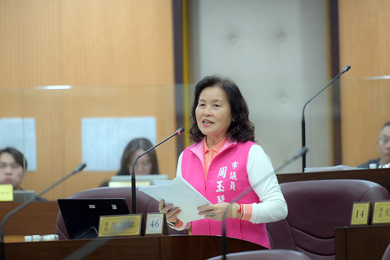 改善交通亂象提高醫療照護 周玉琴議員:應放寬帶狀疱疹疫苗補助 2 20251107160255 3cea278d
