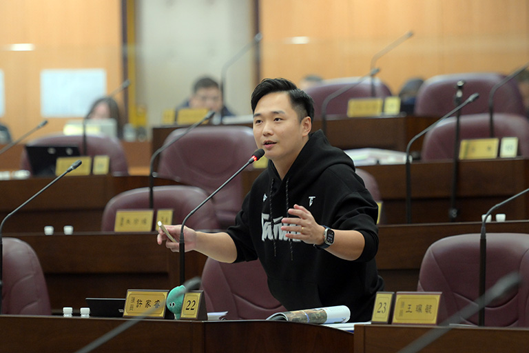 關切市場消防與教育 許家睿議員:市府應重視消防安檢與校園建設 2 20251107204447 6ba7dd4c