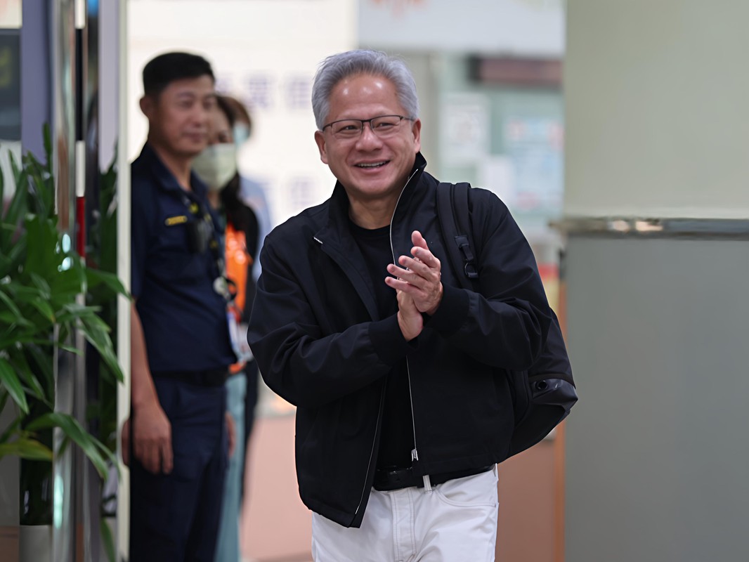 黃仁勳搭專機快閃台南 視察台積電3奈米產線並將出席運動會 6 b856ce79 5416 405d 8ae9 abb5d7fc54d0