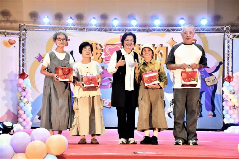 「我愛我的老樣子」高齡穿搭動態走秀 讓長者最美的穿搭展現自信與活力 5 20251109170212 3801ec7f