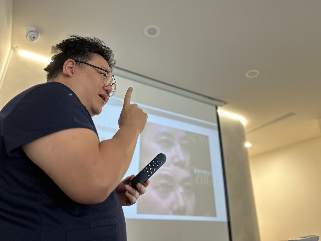 daa98aa6 e98a 43c3 ba67 dcfc1dc11c97