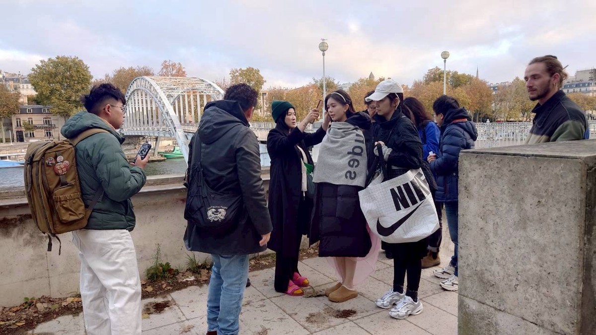 巴黎街頭偶遇鄭芯恩!網友驚呼:「超美」竟是她為思薇爾拍大片 6 214bc73e 3e33 45e6 ac9b 26c52ba8c3b0