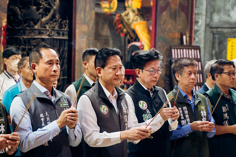 林俊憲西港後援會成立 丹娜絲受災戶現身支持 17 20251116231918 b9bd55ed