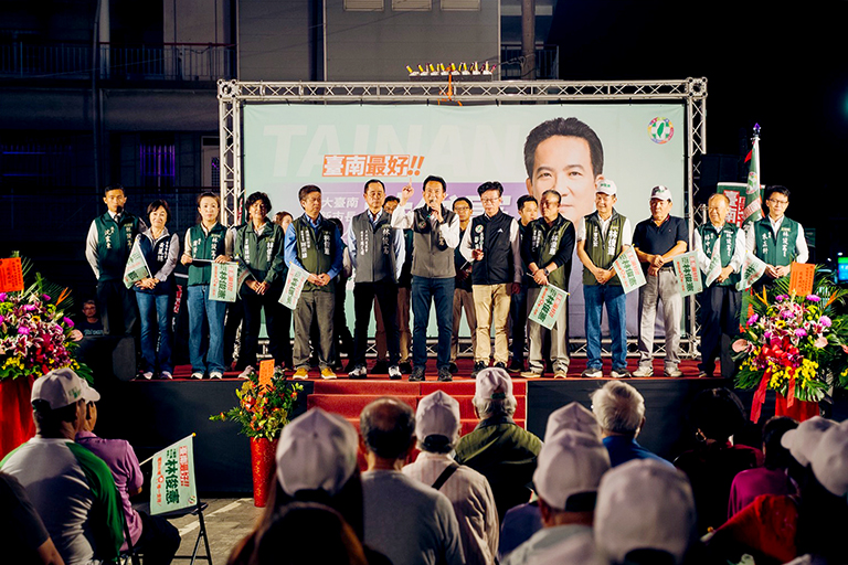 林俊憲西港後援會成立 丹娜絲受災戶現身支持 18 20251116232054 3e698e26