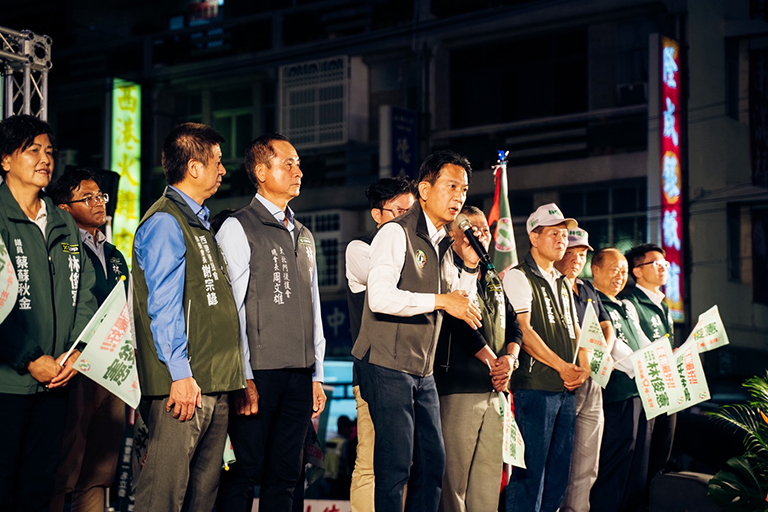 林俊憲西港後援會成立 丹娜絲受災戶現身支持 19 20251116232201 c3891fb1