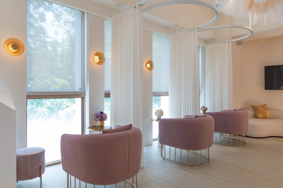 「閨蜜」引領風潮!婦產專科醫師洪芝晨談女性私密保養新哲學 19 398b4076 8adf 4110 a399 c0524bba11c9 176335927852310125405352237