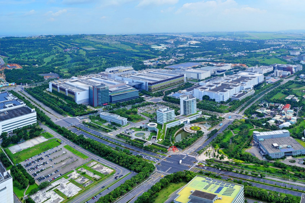 %E4%B8%AD%E7%A7%91%E5%8F%B0%E4%B8%AD%E5%9C%92%E5%8D%80%E7%A9%BA%E6%8B%8D%E5%9C%96 Fotor