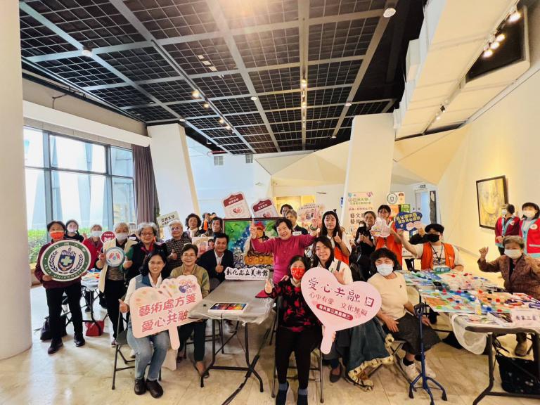 用藝術療癒心靈、以共融傳遞愛 讓長輩在美術館畫出幸福人生 4 20251119172336 ecfbc6b7