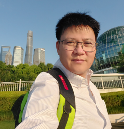 圖二潤泰精密材料副總鄭瑞濱 - 報新聞 Mega News %E5%9C%96%E4%BA%8C%E6%BD%A4%E6%B3%B0%E7%B2%BE%E5%AF%86%E6%9D%90%E6%96%99%E5%89%AF%E7%B8%BD%E9%84%AD%E7%91%9E%E6%BF%B1