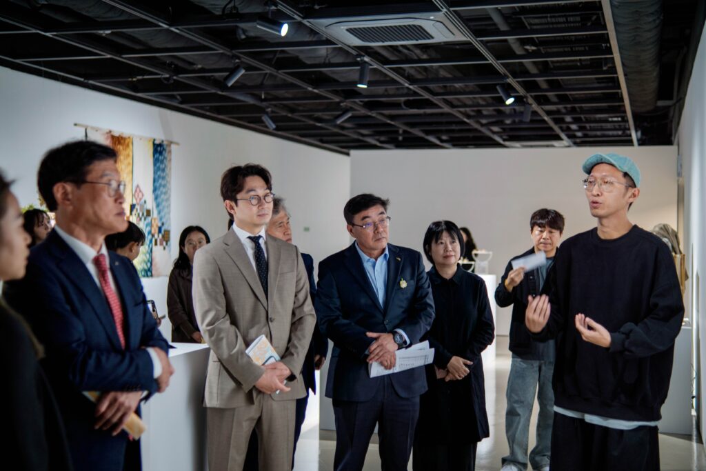 臺韓纖維工藝國際交流暨展覽:超越時間的工藝價值 臺韓共構工藝與生活的跨域連結 6 6 12 1024x683 1