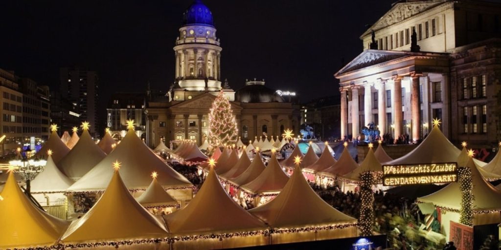 No 250008 6 %E6%9F%8F%E6%9E%97%E8%81%96%E8%AA%95%E5%B8%82%E9%9B%86 %E4%BE%86%E6%BA%90 Visit BERLIN 1024x512 1