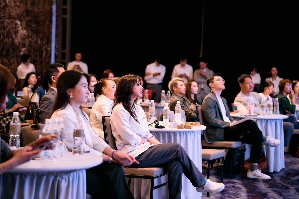 4d795f66 c6aa 408a a74a 3b9584f0ef28 176370096440376895600245338