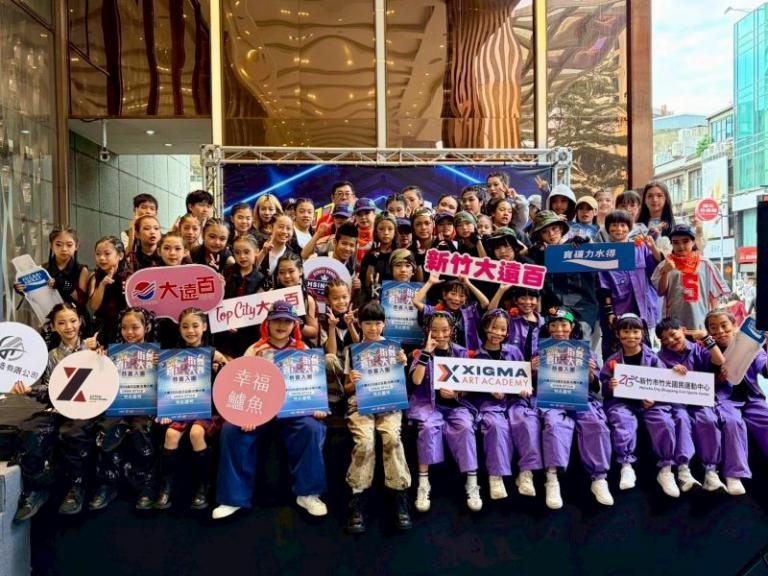 遠百盃喜i街舞大賽熱力登場 北中聯合賽事引爆週年慶 3 20251103130227 42f43713