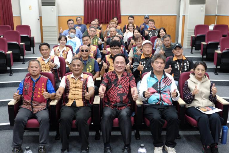 原民會主委曾智勇赴屏東縣說明丹娜絲颱風及七二八豪雨災後復原重建計畫 4 20251121222353 c41375d6