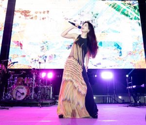 1763894537965 300x258 1