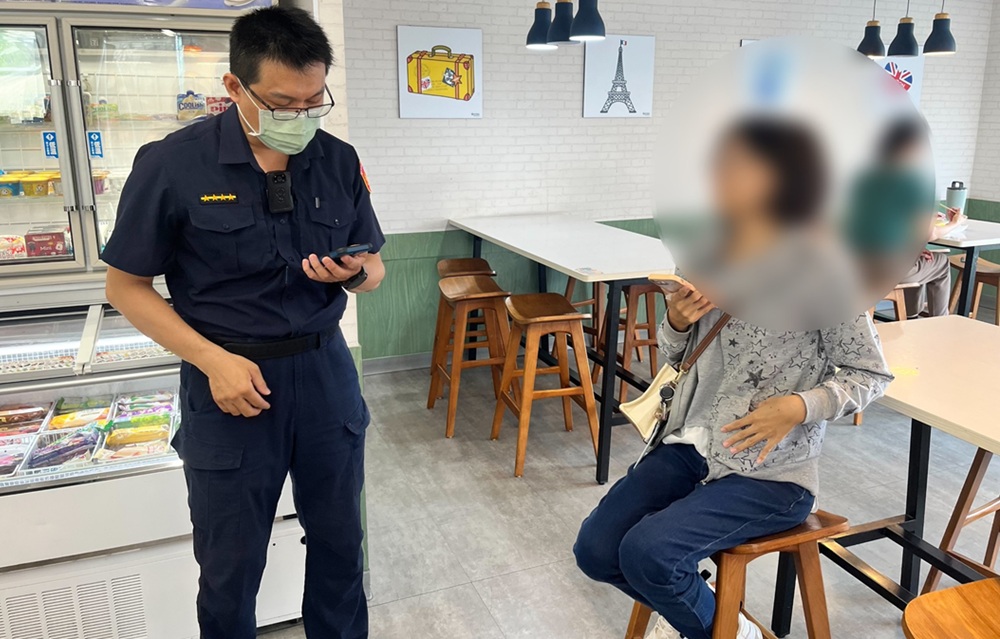 ▲圖說：女子為與「男友」見面還要買遊戲點數當保證金？超商店員發現異常急報警攔阻 （圖／台中市政府 提供）