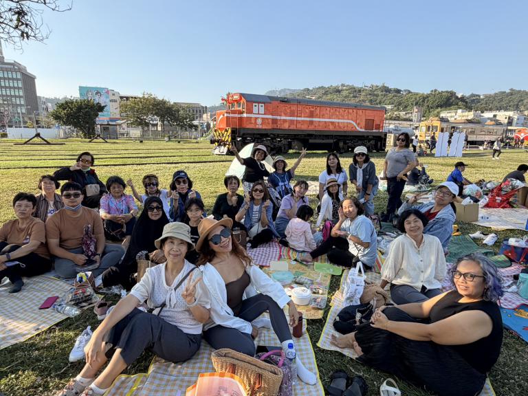 新住民家庭草地野餐 熱鬧開趴FUN玩哈瑪星 6 20251123211256 9175abd2