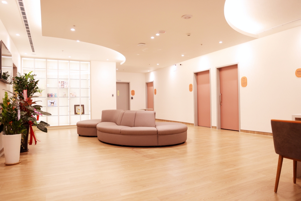 %E7%94%9F%E6%AE%96%E9%86%AB%E5%AD%B8%E4%B8%AD%E5%BF%83%E5%85%B7%E5%82%99%E7%8D%A8%E7%AB%8B%E8%A8%BA%E9%96%93%E8%88%87%E5%B0%88%E6%A5%AD%E8%A8%AD%E5%82%99%E7%82%BA%E6%82%A3%E8%80%85%E6%8F%90%E4%BE%9B%E5%AE%89%E5%BF%83%E4%B8%94%E9%9A%B1%E5%AF%86%E7%9A%84%E8%A8%BA%E7%99%82%E7%92%B0%E5%A2%83 Fotor