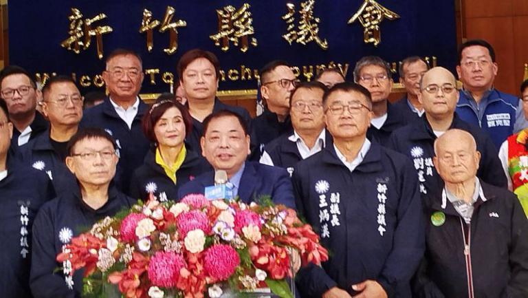 藍營整隊! 陳見賢宣布參選新竹縣長 承擔責任展現行動力 2 20251127143658 fce7411f
