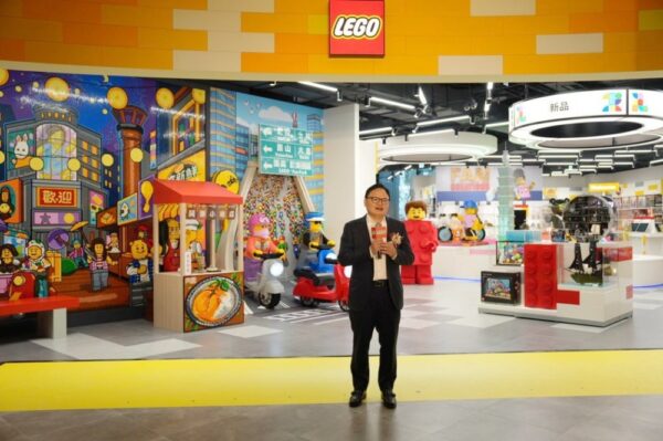 台灣樂高®全台最大授權專賣店LaLaport 南港盛大開幕 樂高迷新據點 6 20251129013330 91 600x399 1