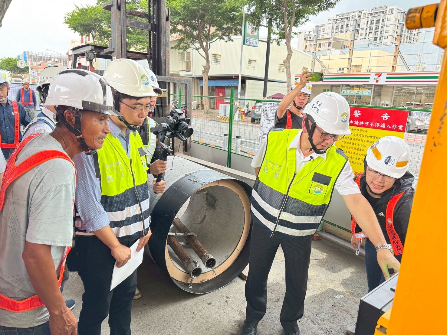 %E6%B0%B4%E5%88%A9%E5%B1%80%E5%B7%A5%E7%A8%8B%E6%96%BD%E4%BD%9C%E7%A7%89%E6%8C%81 %E4%BB%A5%E5%8B%9E%E5%B7%A5%E7%82%BA%E6%9C%AC %E7%9A%84%E6%A0%B8%E5%BF%83%E5%83%B9%E5%80%BC %E5%B0%8A%E9%87%8D%E6%AF%8F%E4%BD%8D%E5%8B%9E%E5%B7%A5%E7%9A%84%E7%94%9F%E5%91%BD%E8%88%87%E8%B2%A1%E7%94%A2%E5%AE%89%E5%85%A8 %E6%89%BF%E8%AB%BE