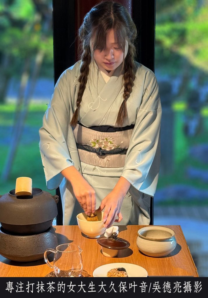 %E6%97%A5%E6%9C%AC%E7%95%99%E5%8F%B0%E5%A5%B3%E5%A4%A7%E7%94%9F%E7%9A%84%E8%8C%B6%E9%81%93%E7%9B%9B%E9%A5%97 %E6%8A%B9%E8%8C%B6%E4%B8%89%E7%B7%9A%E5%92%8C%E6%9C%8D%E7%A7%8000013 714x1024 1