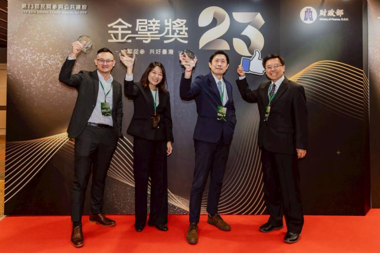 20251129162139 21576fb9