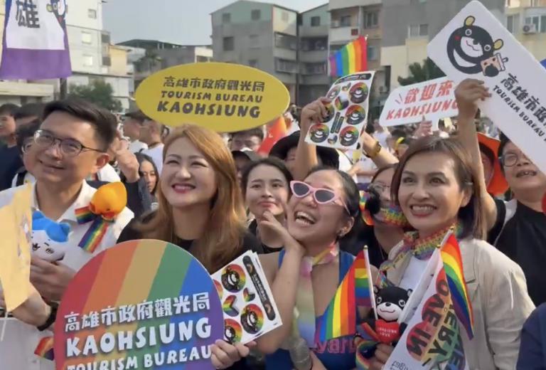 高雄市長初選最新民調邱議瑩第一 高雄同遊舉牌力挺「高雄贏」 7 20251130124124 9790307c