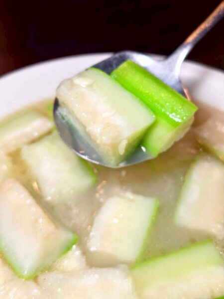 呷味鮮處女蟳|台北處女蟳天花板!蟹黃爆量、海鮮新鮮度驚人,一開桌就知道為什麼一位難求 9 圖/周含鍾