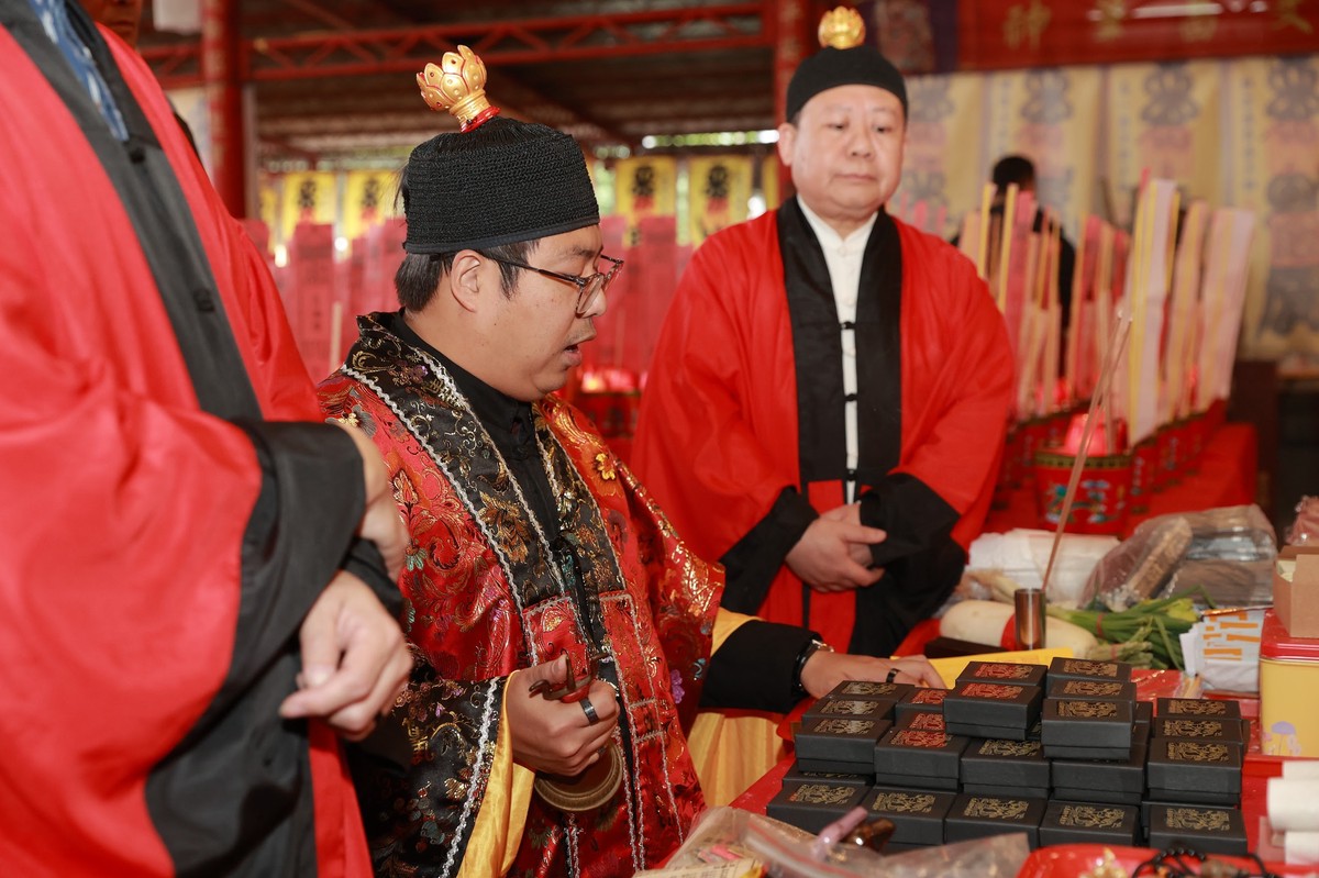 2f79d7a7 273e 46be b1b5 4943faa843e7