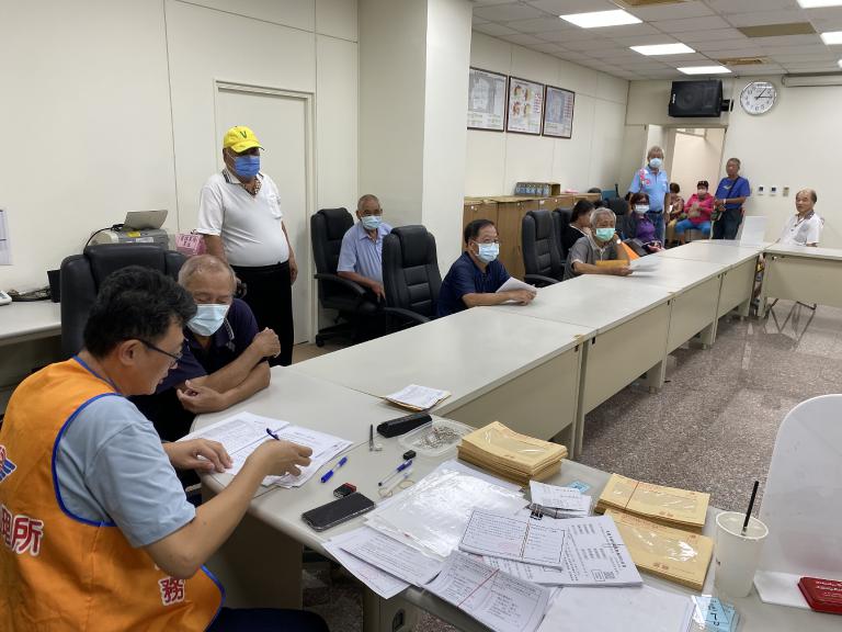 70歲換照新制115年上路 彰化監理站籲長者接通知再辦理 3 20251204002056 a12cc650