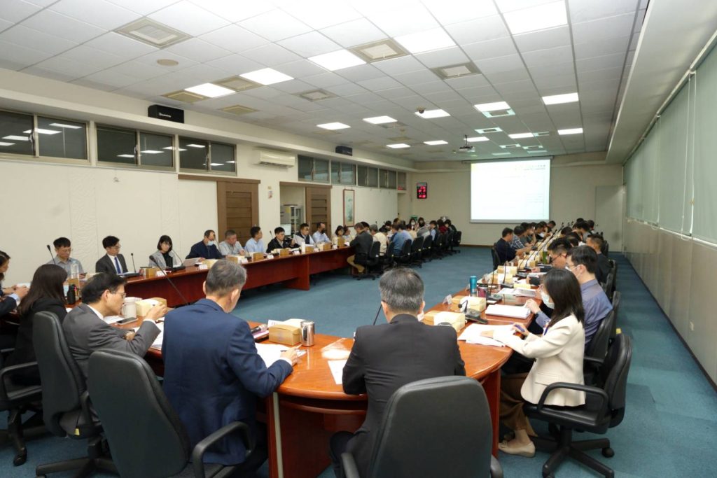 S 471687182 1024x683 1