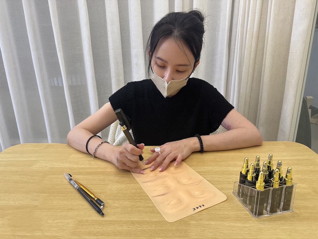 半永久妝感成新美感趨勢 打造自然不做作的質感日常 8 cd9a51fa dffd 47ab 88c4 c681aa17a395 176481292838450326703212081