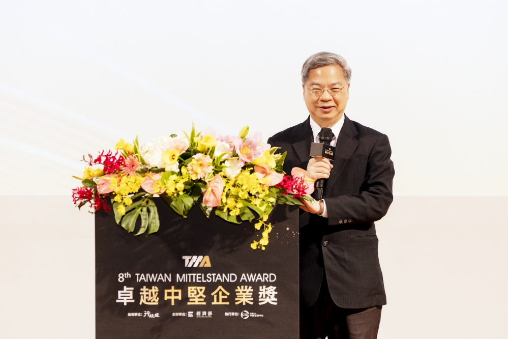 %E5%9C%96%E4%B8%89%E9%BE%94%E6%98%8E%E9%91%AB%E9%83%A8%E9%95%B7%E8%87%B4%E8%A9%9E%E6%99%82%E6%8F%90%E5%88%B0%E6%9C%AC%E5%B1%86%E7%8D%B2%E7%8D%8E%E4%BC%81%E6%A5%AD%E6%9C%89%E6%AF%9B%E5%88%A9%E7%8E%87%E9%AB%98%E9%81%94 30 %E4%BB%A5%E4%B8%8A%E7%9A%84%E4%BC%81%E6%A5%AD%E7%8D%B2%E5%88%A9%E8%83%BD%E5%8A%9B%E4%B8%8D%E8%BC%B8%E9%AB%98%E7%A7%91%E6%8A%80ICT%E7%94%A2%E6%A5%AD%E8%AD%89%E6%98%8E%E5%90%84%E8%A1%8C%E5%90%84%E6%A5%AD%E5%8F%AA%E8%A6%81%E5%8A%AA%E5%8A%9B%E7%9A%86%E8%83%BD%E7%99%BC%E5%85%89%E7%99%BC%E7%86%B1%E4%B8%8D%E5%86%8D%E9%9A%B1%E5%BD%A2G Fotor